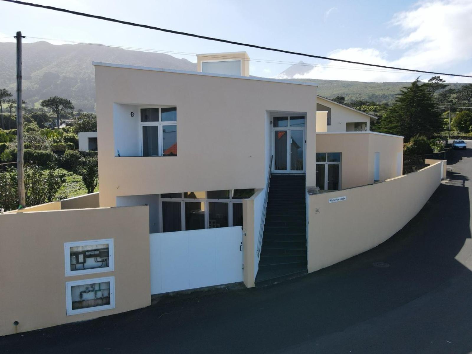 White Pico Lodge São Roque do Pico Exterior foto